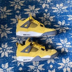 Lightning Jordan 4’s 12